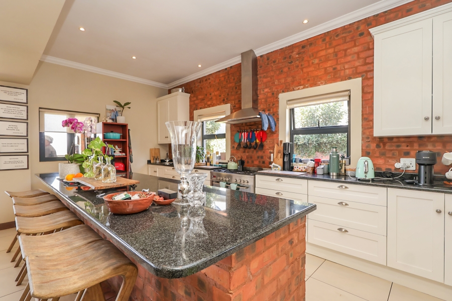 4 Bedroom Property for Sale in The Coves North West